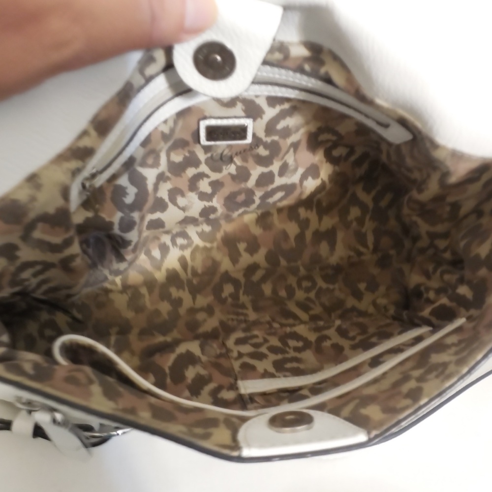 Guess White Andie Flap Handbag - Picture 9 of 10